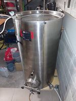 Cuve / réservoir/ citerne Inox 700L