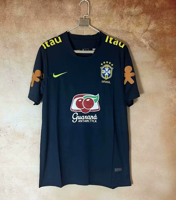 Canottiere & Pantaloni: Trikot Brasil Training – Nuovo e nell'imballaggio originale da Trimbach venduto da TurbinaDiesel