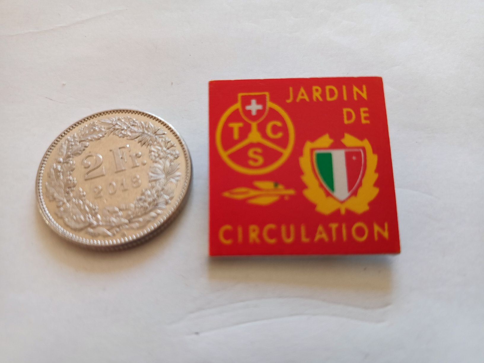 TCS Plaketten & Abzeichen: Insigne TCS Jardin de Circulation Neuchâtel... – Gebraucht aus Bex von Canouille