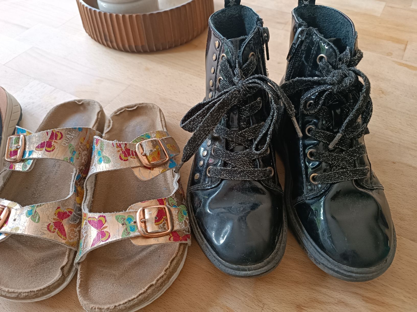 Scarpe per ragazze: Stiefel/ Finken Mädchen Gr 31,33,34 – Usato da Binz venduto da julijuli 2