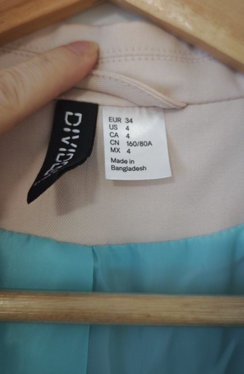 Vestes: Cremefarbener Damen-Blazer – D'occasion à Schübelbach par ali_mgs8 1
