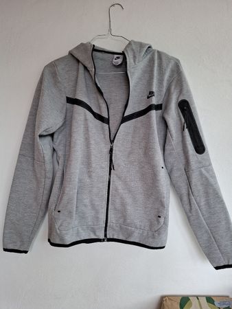Nike Tech Fleece Kapuzenjacke grau Grösse S gebraucht
