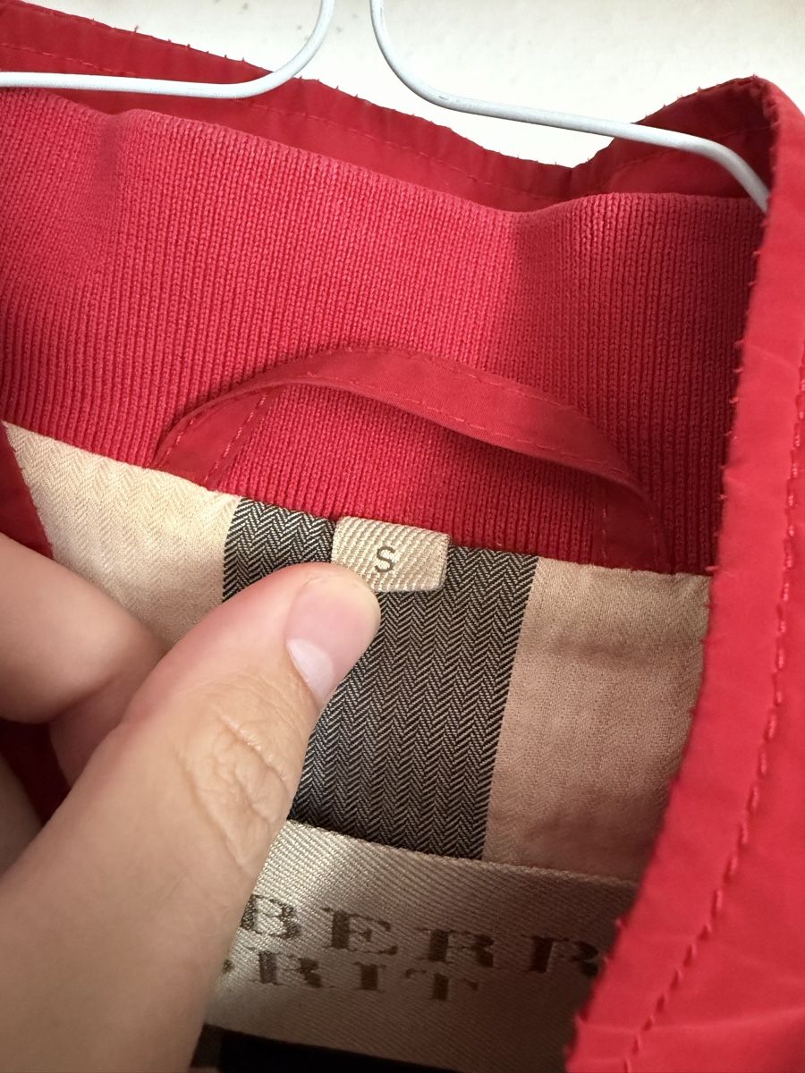 Burberry Giacche: Jacke Burberry Rot Grösse S – Usato da Zürich venduto da bec_kd7z 3