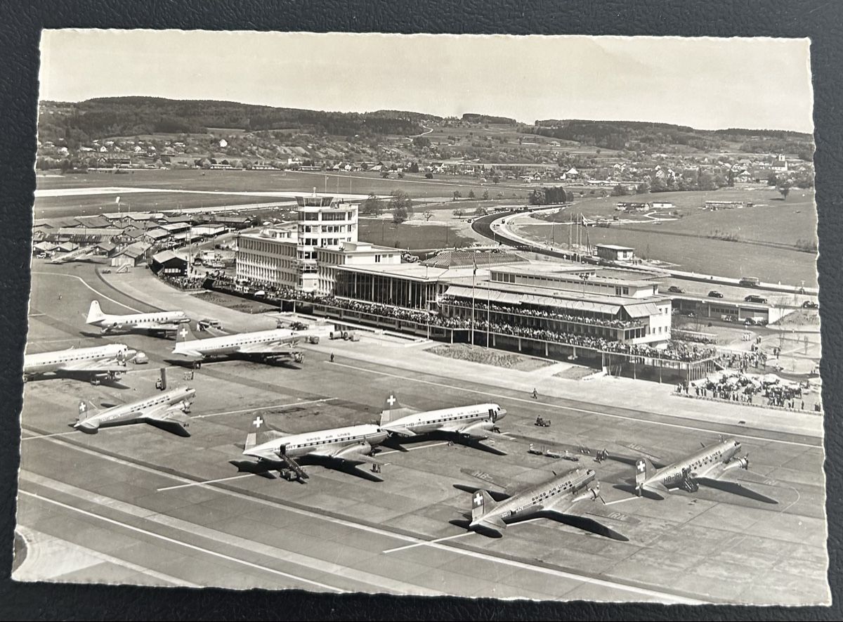 Cartoline postali: Flughafen Zürich Kloten  – Usato da Horw venduto da Tellbub