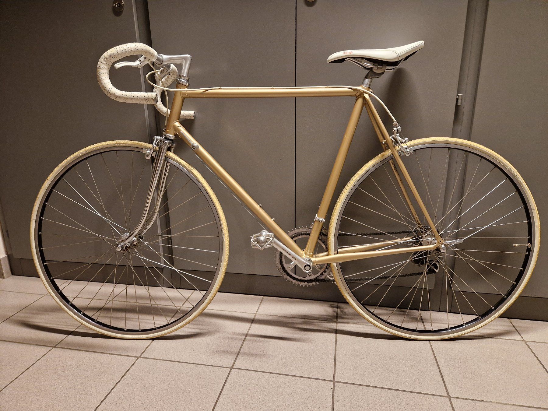 Bianchi Biciclette: Vélo de course Bianchi taille L vintage – Usato da Grand-Lancy venduto da jer_m8tv