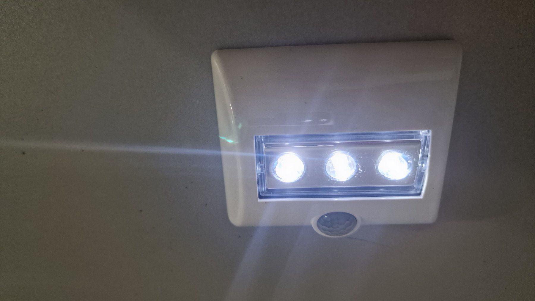 Lampen: 4 LED-Beleuchtung Interne  Innenbeleuchtung Bewegungssensor – Gebraucht aus Waldenburg von suzukibl 1