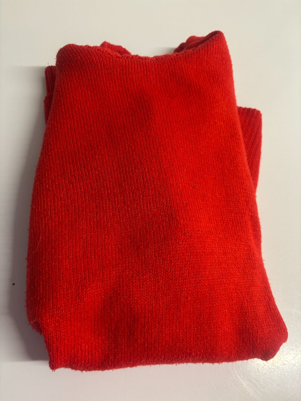 H&M Maglioni & Felpe: Roter Strick-Rollkragenpullover, Gr. S       (7) – Usato da Wallisellen venduto da AS.TZ. 2