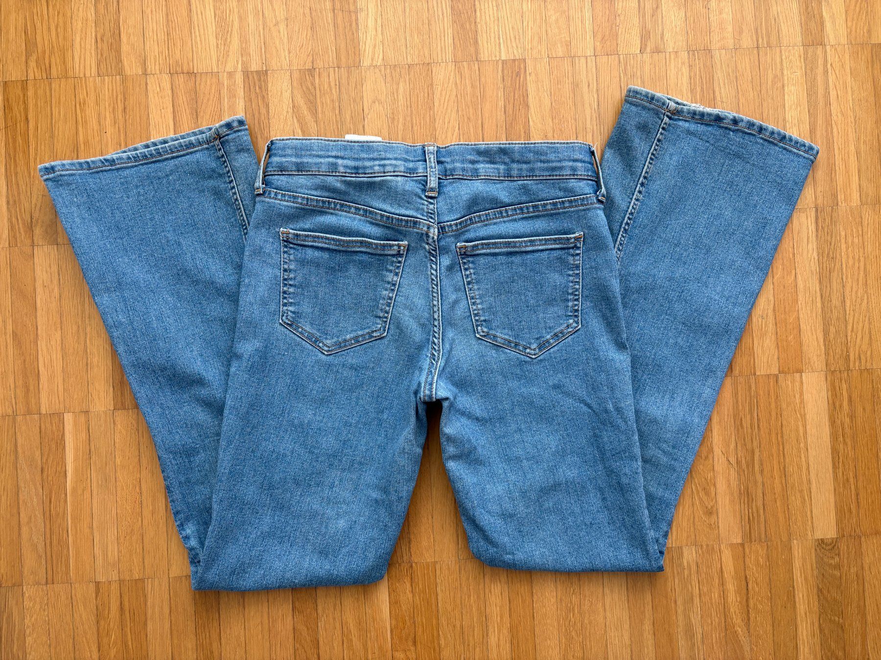 H&M Pantaloni: Flared Jeans | Gr. 146 – Nuovo (secondo la descrizione) da Basel venduto da Nofretete39 3