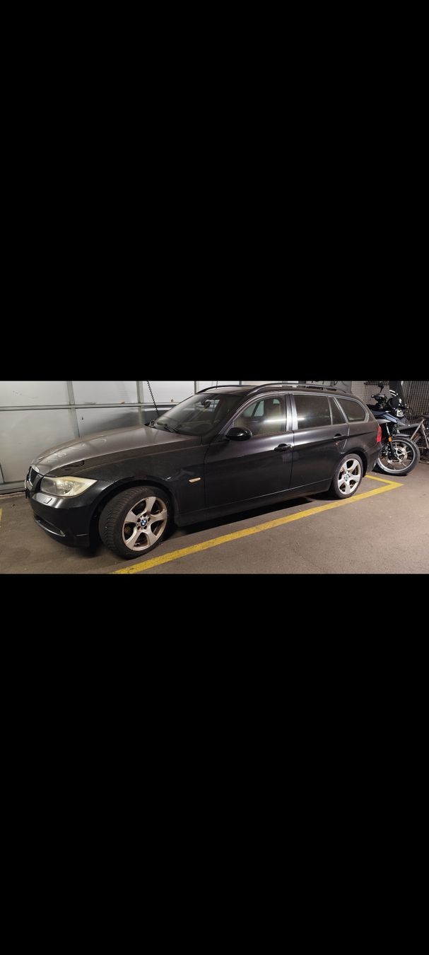 BMW Autos: BMW 320i Touring – Gebraucht aus Tagelswangen von gue_g98q 1