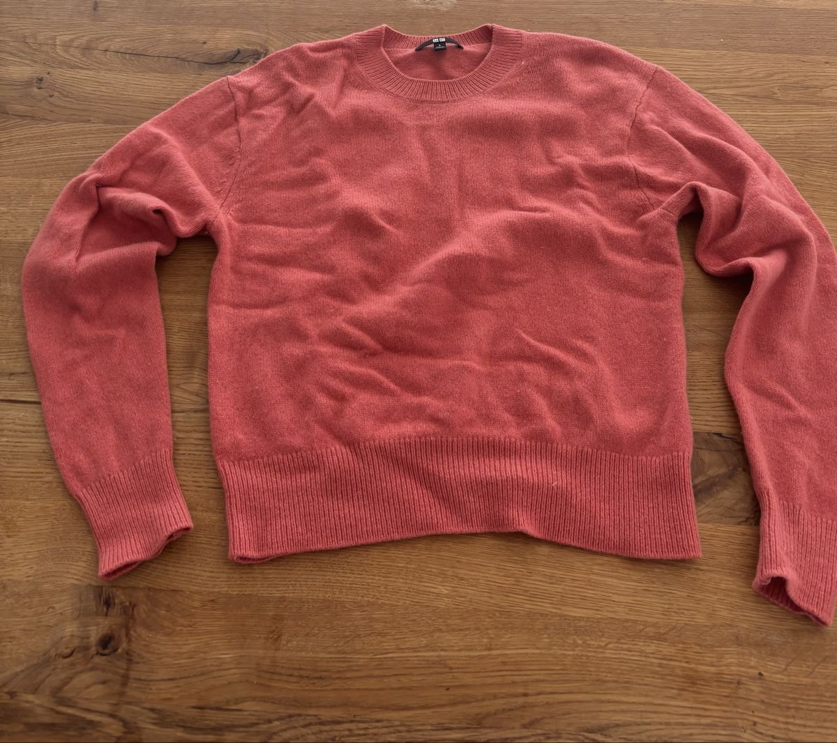 Uniqlo Maglioni & Felpe: Kurzgeschnittener Uniqlo Pullover – Usato da Toffen venduto da Mara685