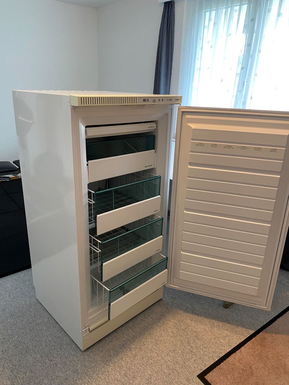 Congélateurs: Tiefkühlschrank – D'occasion à Trogen par rapid04 1
