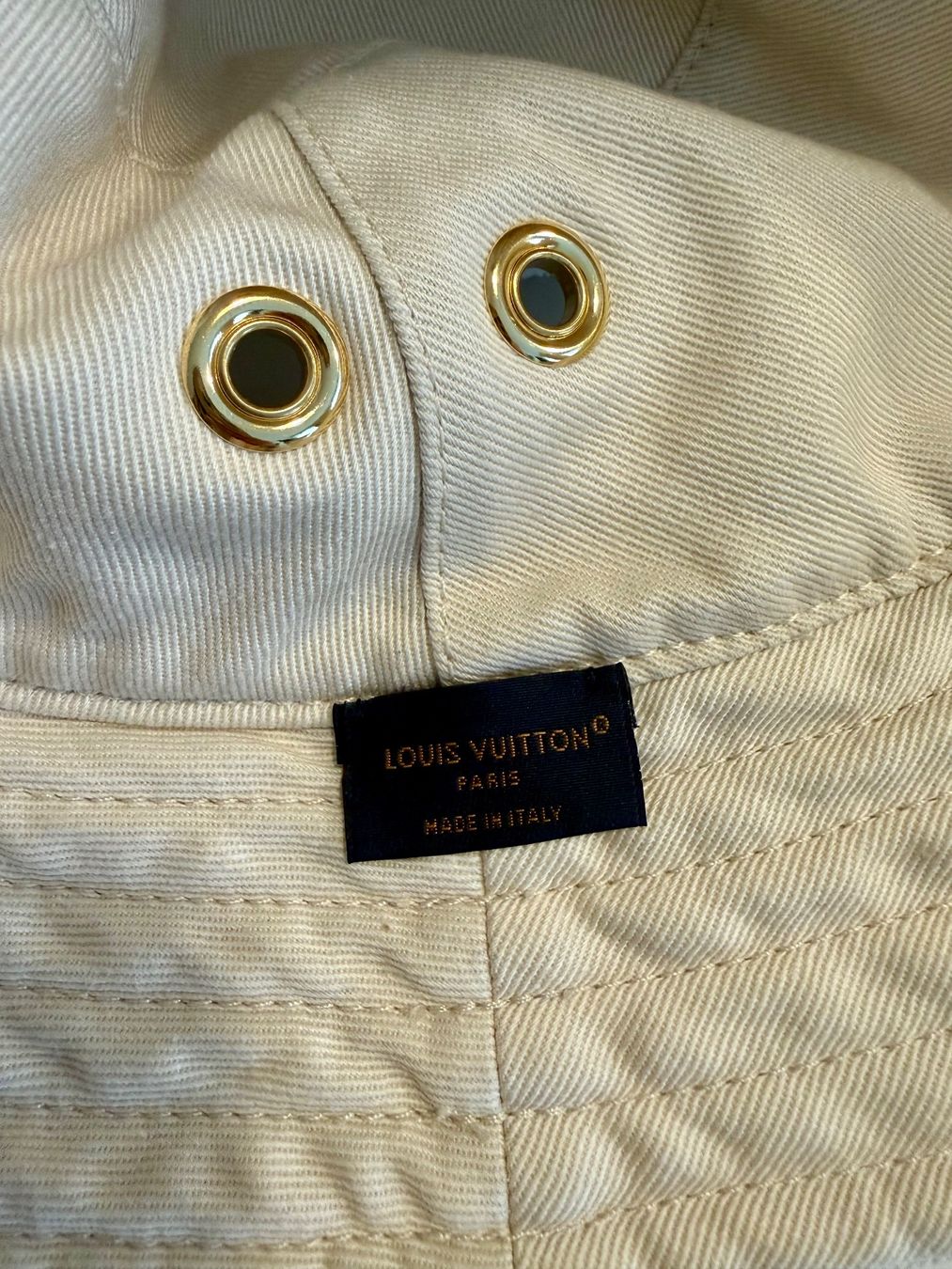 Louis Vuitton Copricapi, berretti & cappellini: Louis Vuitton Sonnenhut – Usato da Glattpark(Opfikon) venduto da Barbiie 4