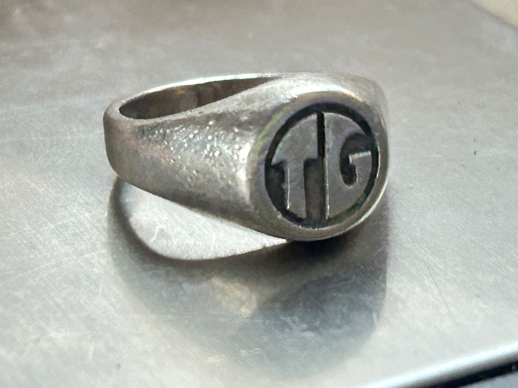Anelli: Silberring Siegelring mit Gravur "TG" Gr. 55 – Usato da Laufen venduto da Bellebellezza 8