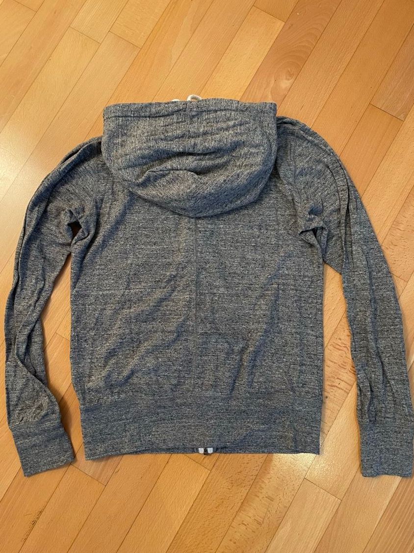 Nike Pullover & Sweatshirts: Nike hoodie size M – Gebraucht aus Castagnola von Car2X2N 2