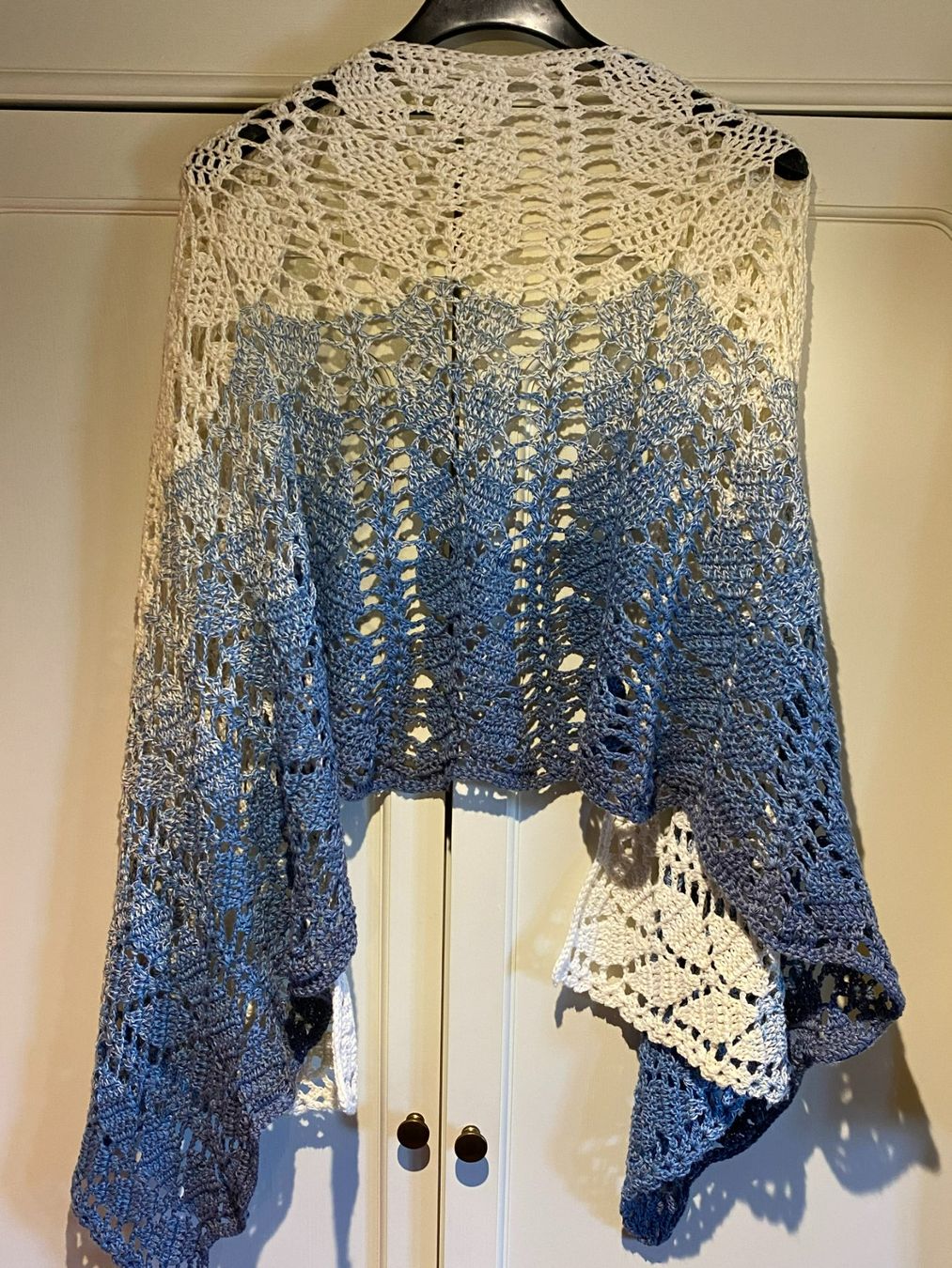 Foulard & Sciarpe: SOMMER DREIECKSTUCH HANDGESTRICKT – Usato da Meienried venduto da ManuelaBoutique 4