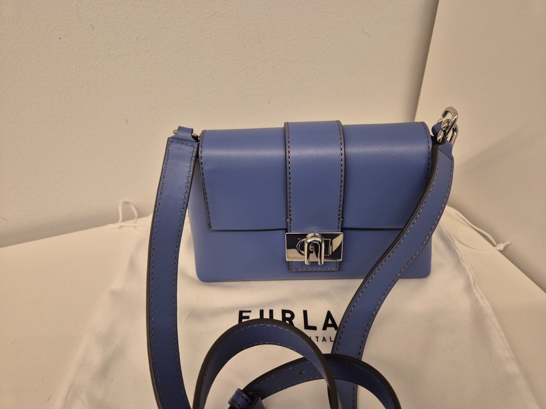 Furla Borse da donna: FURLA CHARLIE MINI – Nuovo (secondo la descrizione) da Cureglia venduto da lon_cpk9