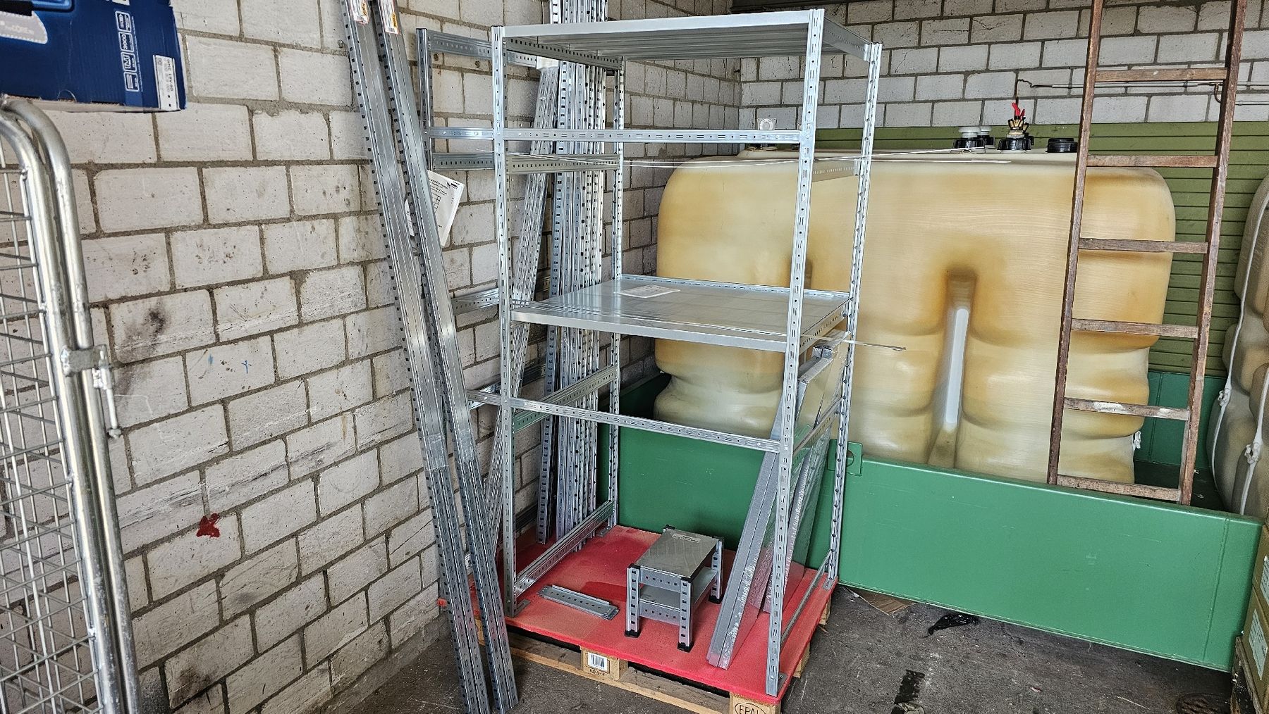 Scaffali: Regalsystem von Irega Stahl und Ständer neue Ware – Nuovo (secondo la descrizione) da Koppigen venduto da Bracher_Mail-House 1