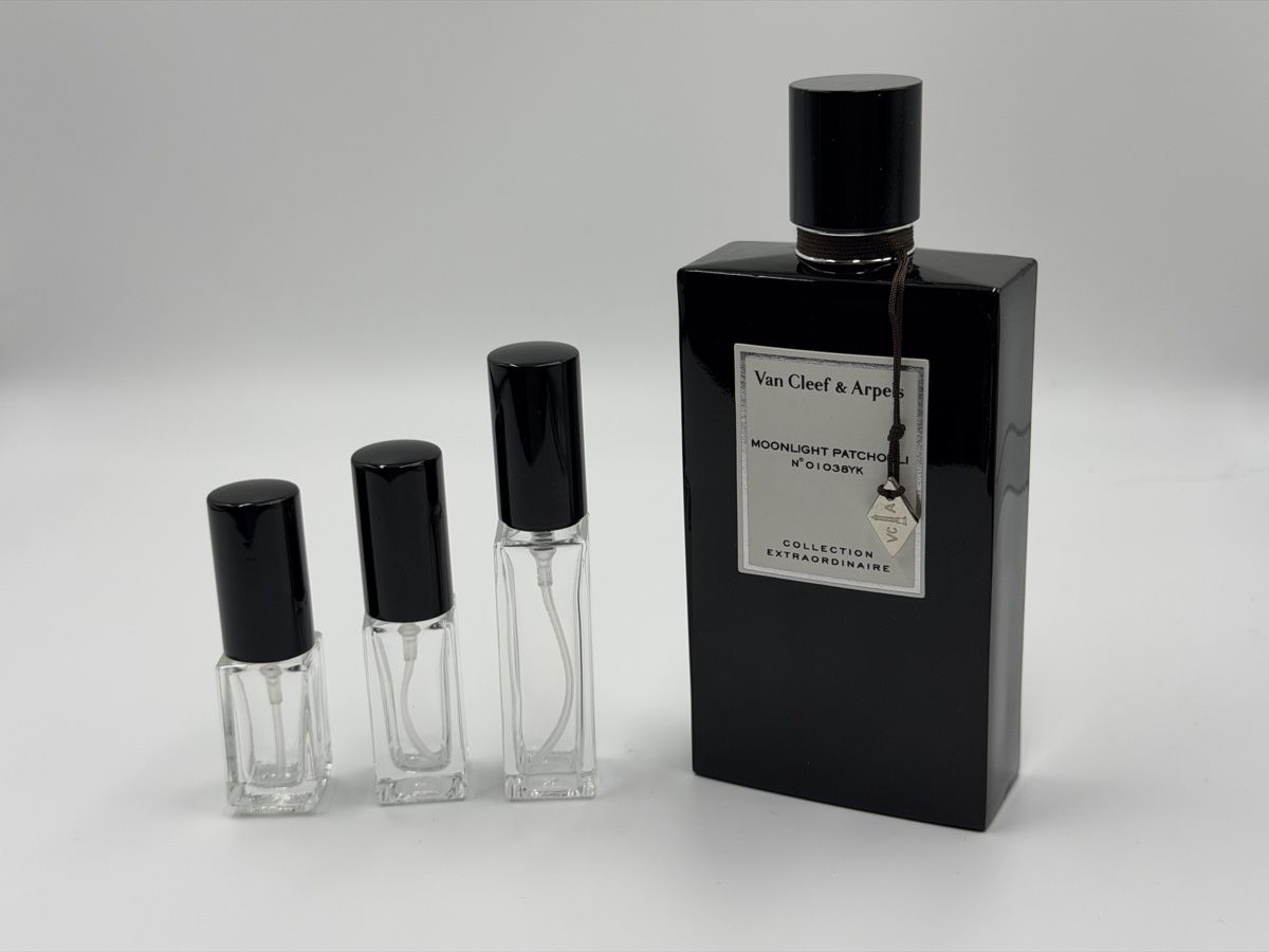 Van Cleef Profumi & Eau de Toilette: Van Cleef MOONLIGHT PATCHOULI N°O1038YK 5ml – Nuovo e nell'imballaggio originale da Campocologno venduto da sch_fc87