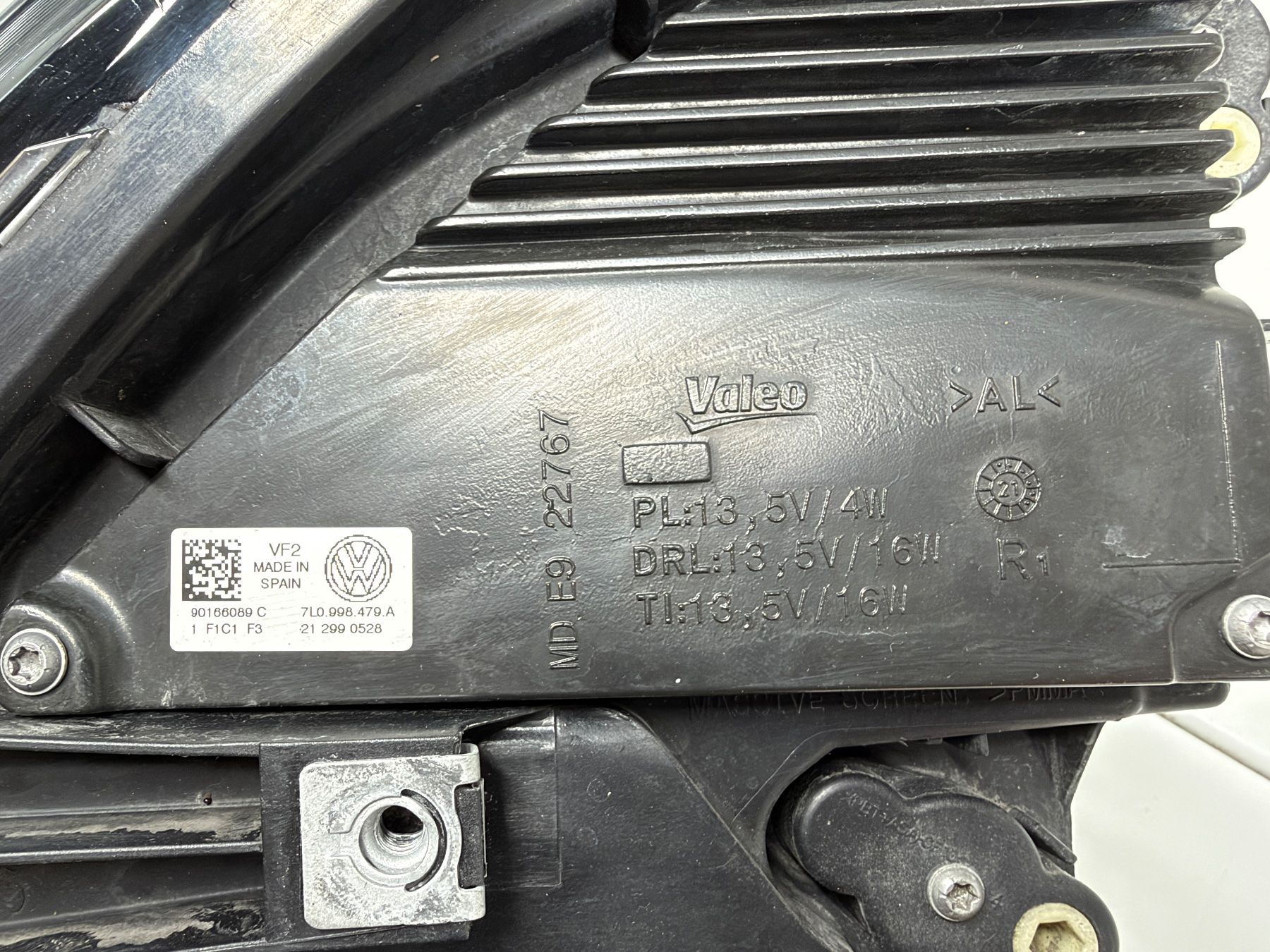 VW Scheinwerfer: VW T6.1 Scheinwerfer rechts LED – Gebraucht aus Alpnach-Dorf von Skai0 4