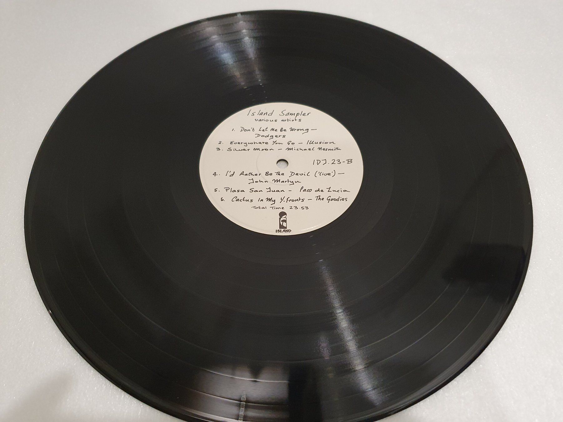 Schallplatten: Island Sampler – Gebraucht aus Uster von Vinyl-Leidenschaft 3