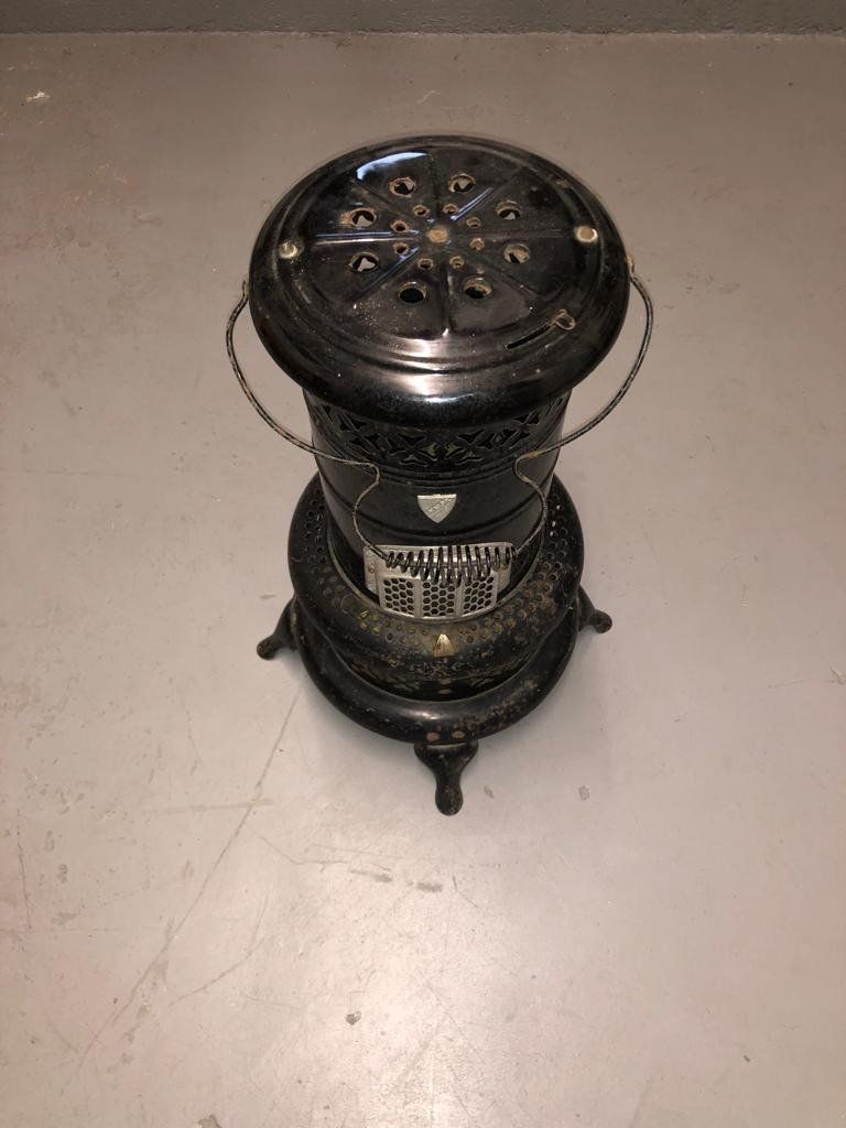 Altri mobili d'antiquariato: Antiker Ofen – Usato da Schlieren venduto da Sunshines