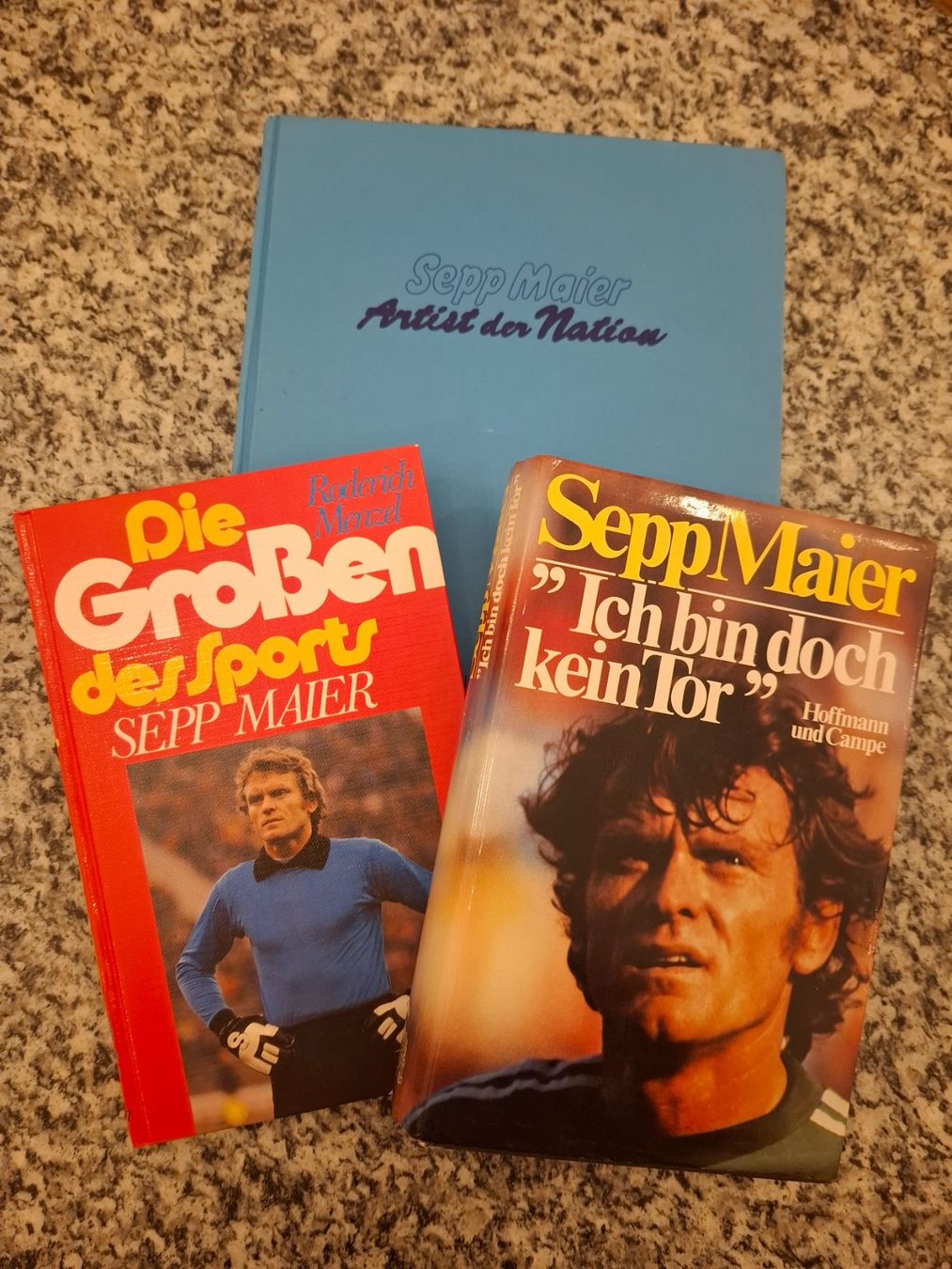 Libri: Konvolut: Sepp Maier mit Unterschrift – Usato da Winterthur venduto da rahelmedeaL