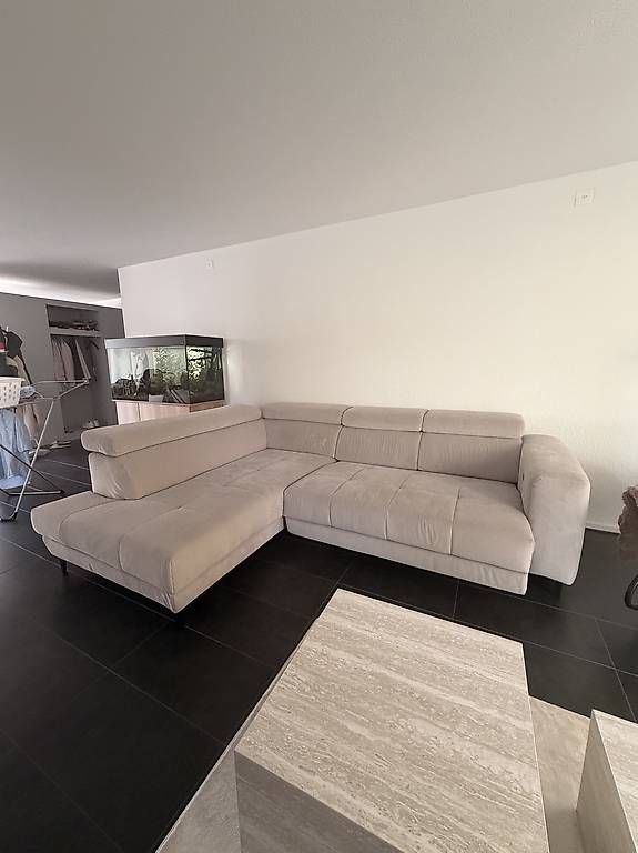 Mömax Sofas: Sofa Velours Grau/Greige – Gebraucht aus Lützelflüh-Goldb von akb_r2jg