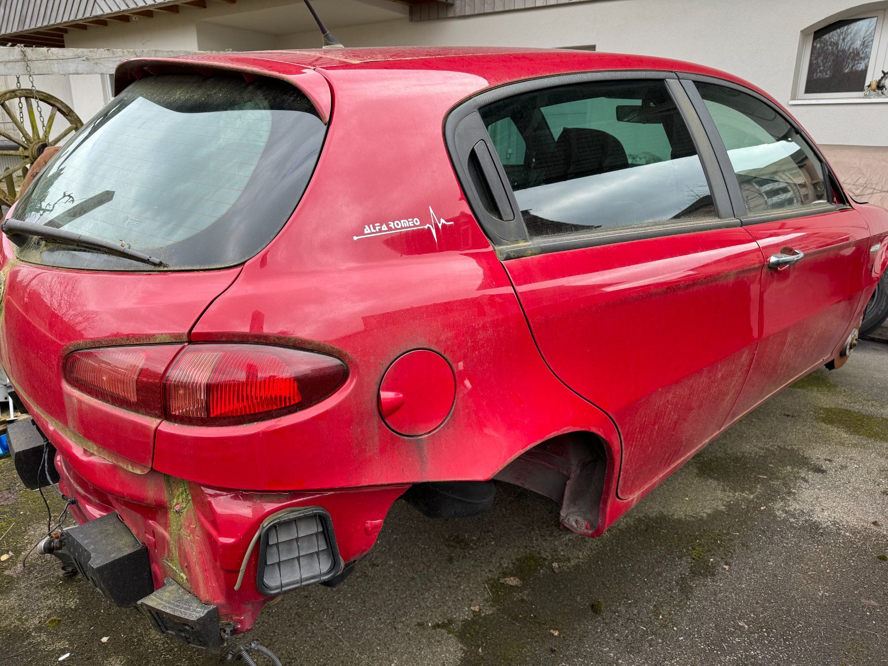 Tutti pezzi di ricambio auto: Alfa Romeo 147 – Usato da Zwillikon venduto da Palucio