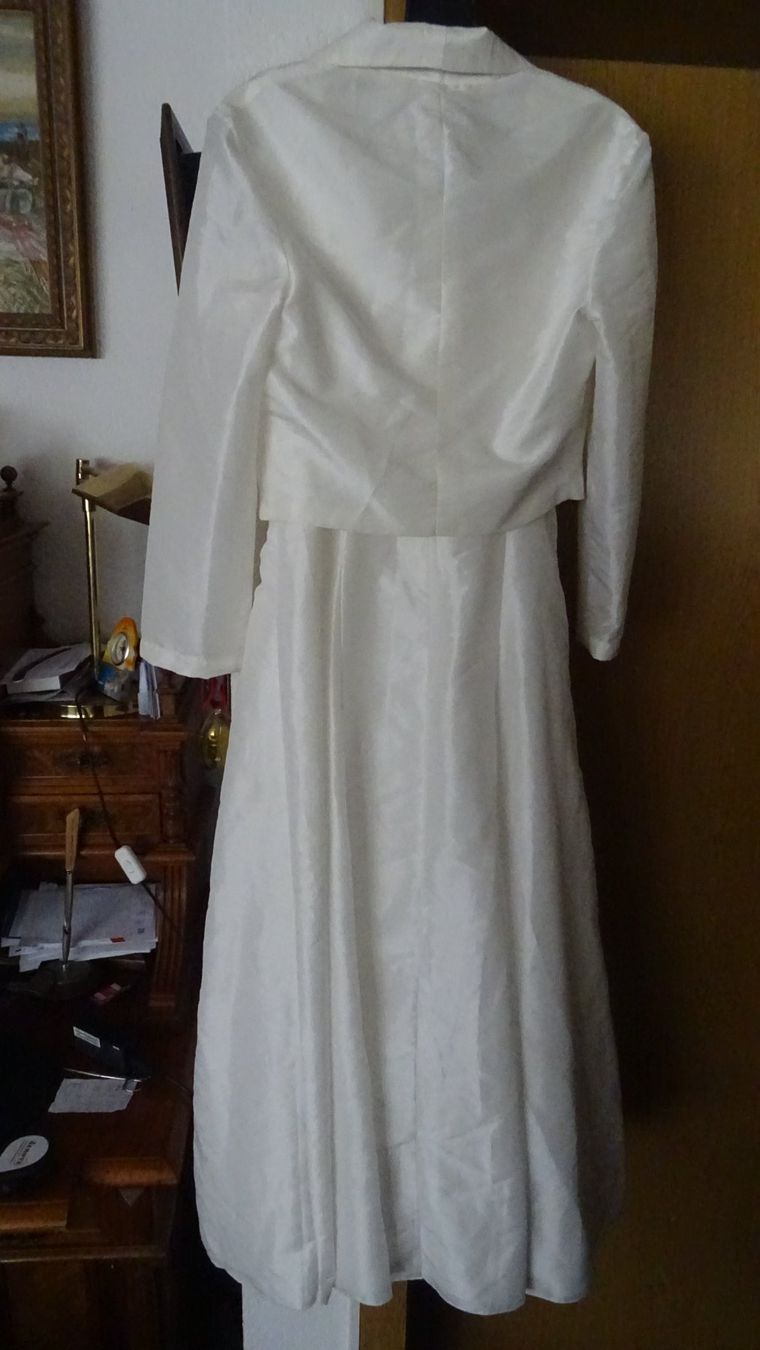 Vestiti: 2  TLG:  HOCHZEITSKLEID GROSSE 34. – Usato da Burgdorf venduto da stein12 3