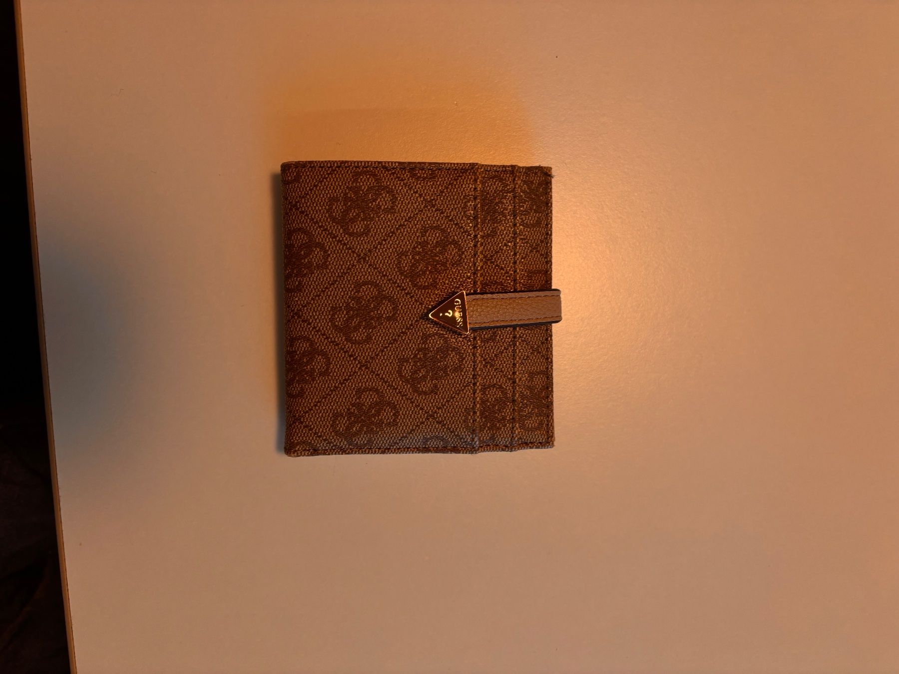 Guess Portamonete: Guess Portemonnaie – Usato da Zürich venduto da Denise1743