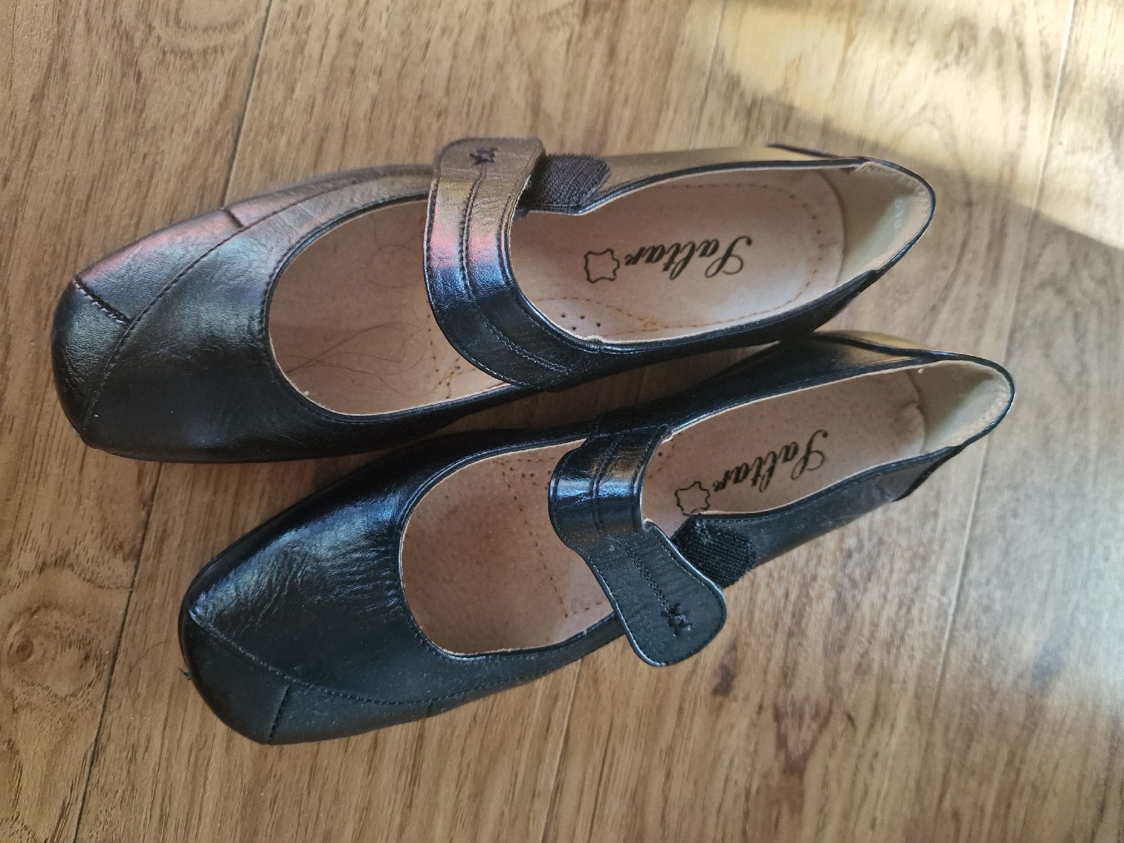 Scarpe da donna: Leder Schuhe  Gr. 37 – Nuovo (secondo la descrizione) da Wald ZH venduto da Cjp 1