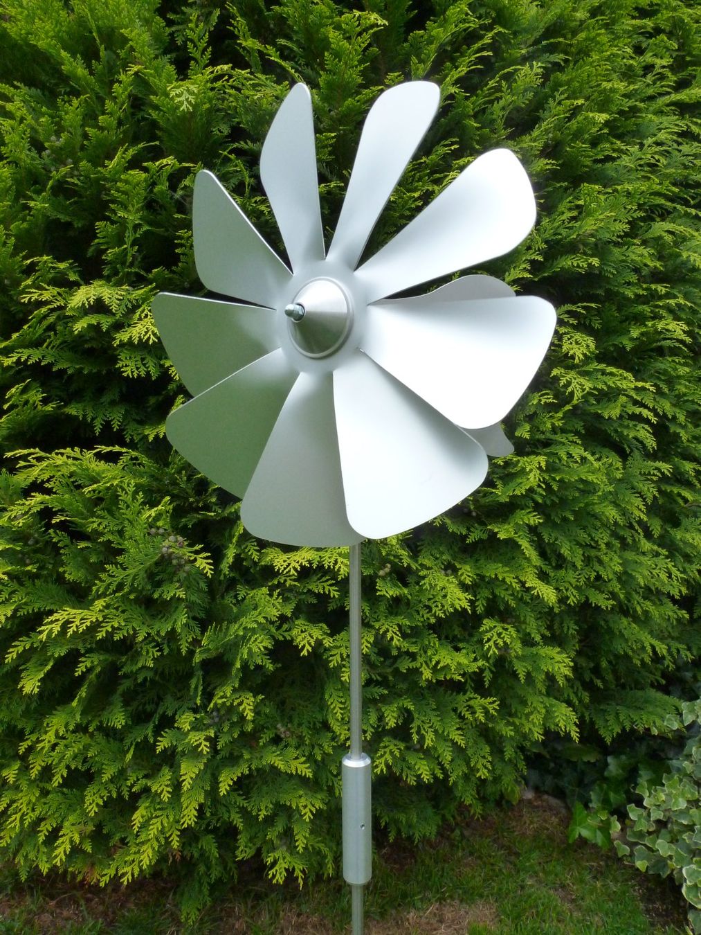 Alle Dekorationen: Windrad aus Aluminium  Ø 22 cm – Neu und originalverpackt aus Steffisburg von Joya-01 1