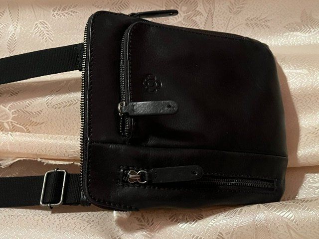 Taschen: Leder Handtasche Schwarz,--- – Gebraucht aus Kreuzlingen von Mio16 3