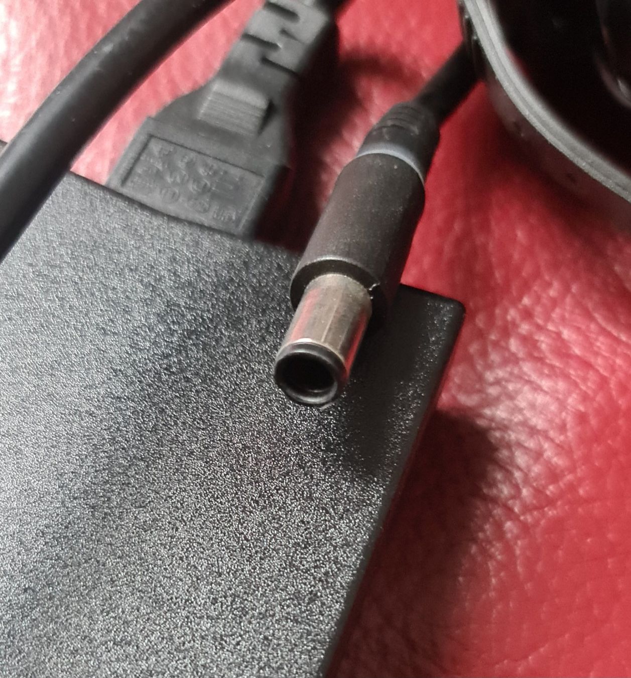 Dell Caricabatterie: 5x Dell 130W Ladekabel – Usato da zürich venduto da R-N-J 1