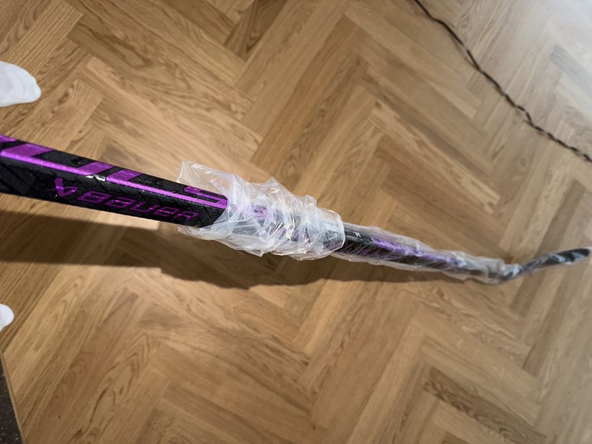 Bauer Crosses & Cannes: Eishockeystock  – Neuf avec emballage d'origine à Embrach par Greuter19 1