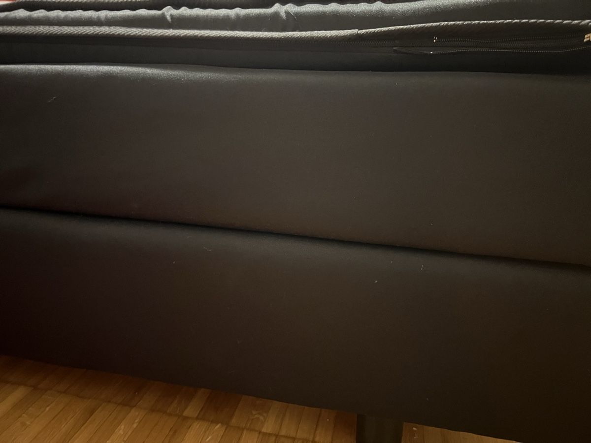 Lits: Boxspringbett 210x160 cm mit Topper – D'occasion à Lengnau AG par Berni725 1
