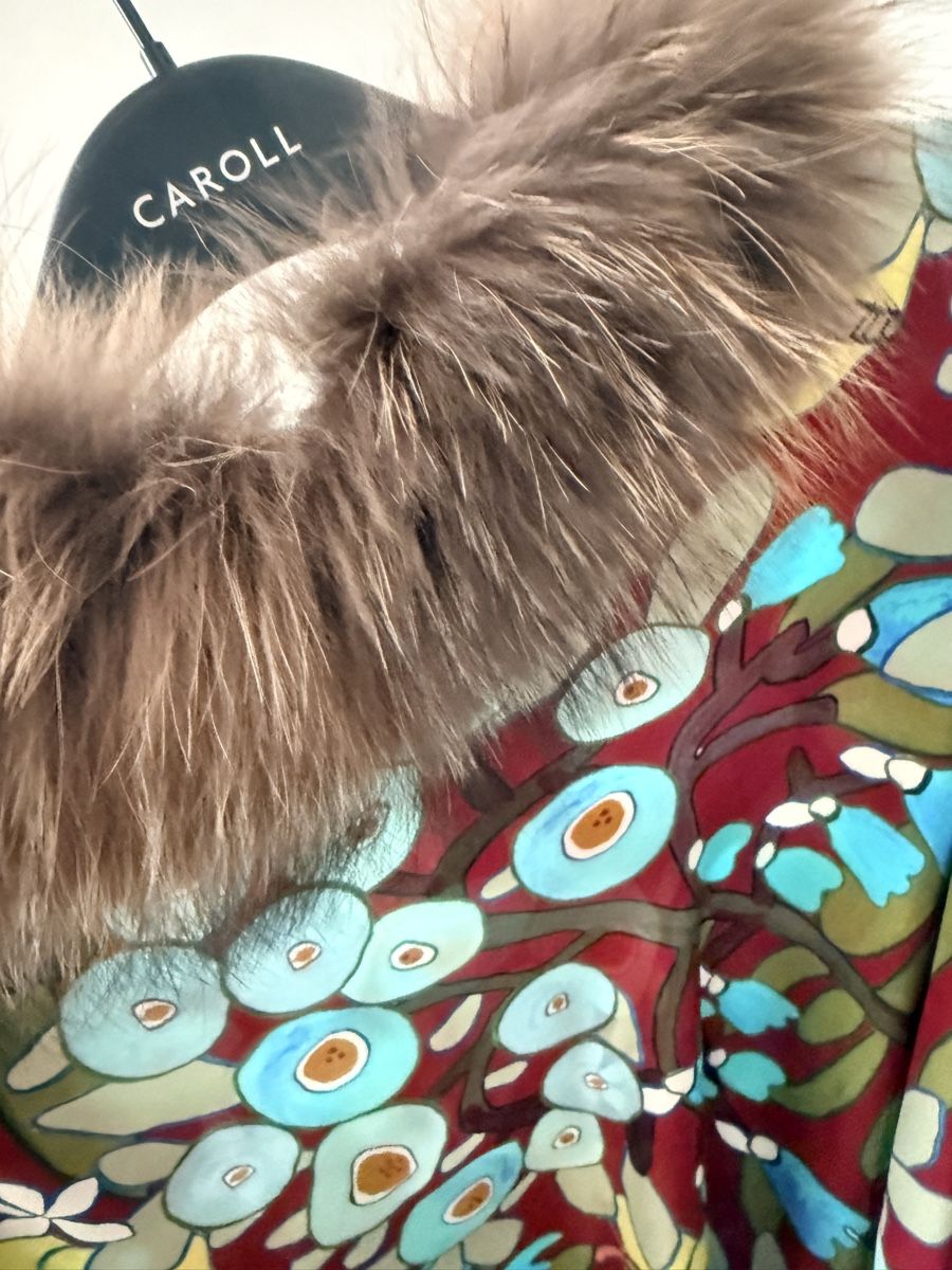 Foulard & Sciarpe: Bendorf Silk Scarf with Fur Collar, Multicolor Style – Usato da Altendorf venduto da Alovely 4
