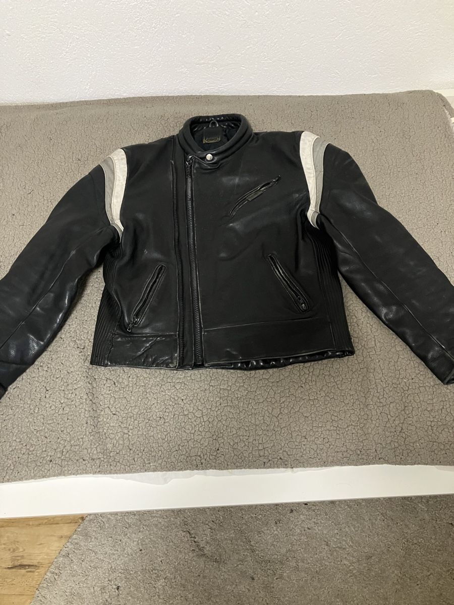 Jacken: Motorrad Biker Lederjacke  – Gebraucht aus Suhr von cb1_7nq2
