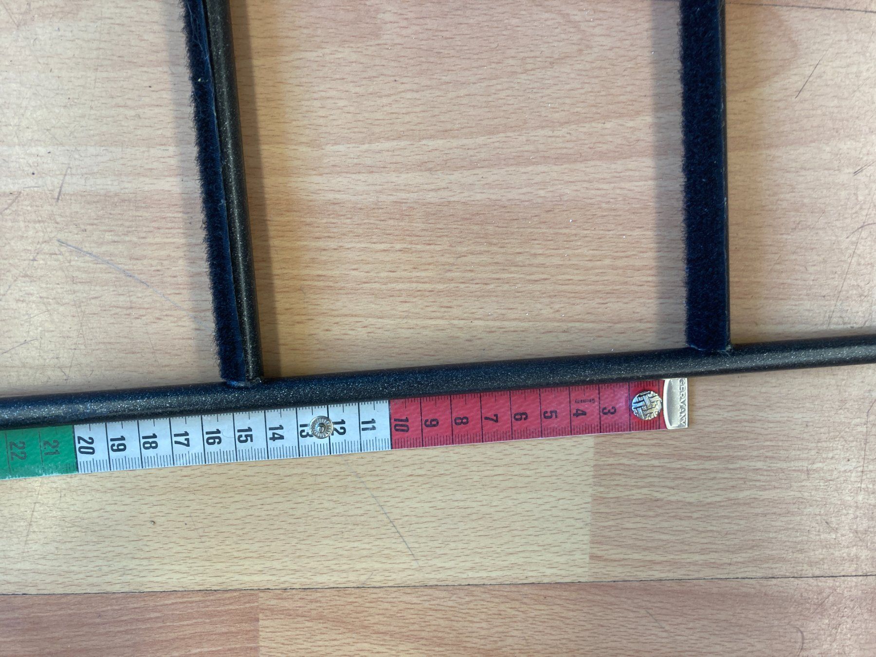 Scaffali: Foulard-Wandgestell massiv – Usato da Luzern venduto da flexibus77 3
