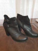 Stiefelette Gr. 39 schwarz High Heels aus Kunststoff
