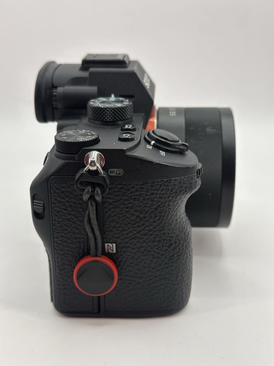 Sony Fotocamera: Sony Alpha 7 iii + 35mm Zeiss Objektiv + Griffe – Usato da Arbon venduto da Sed_9bj9 7