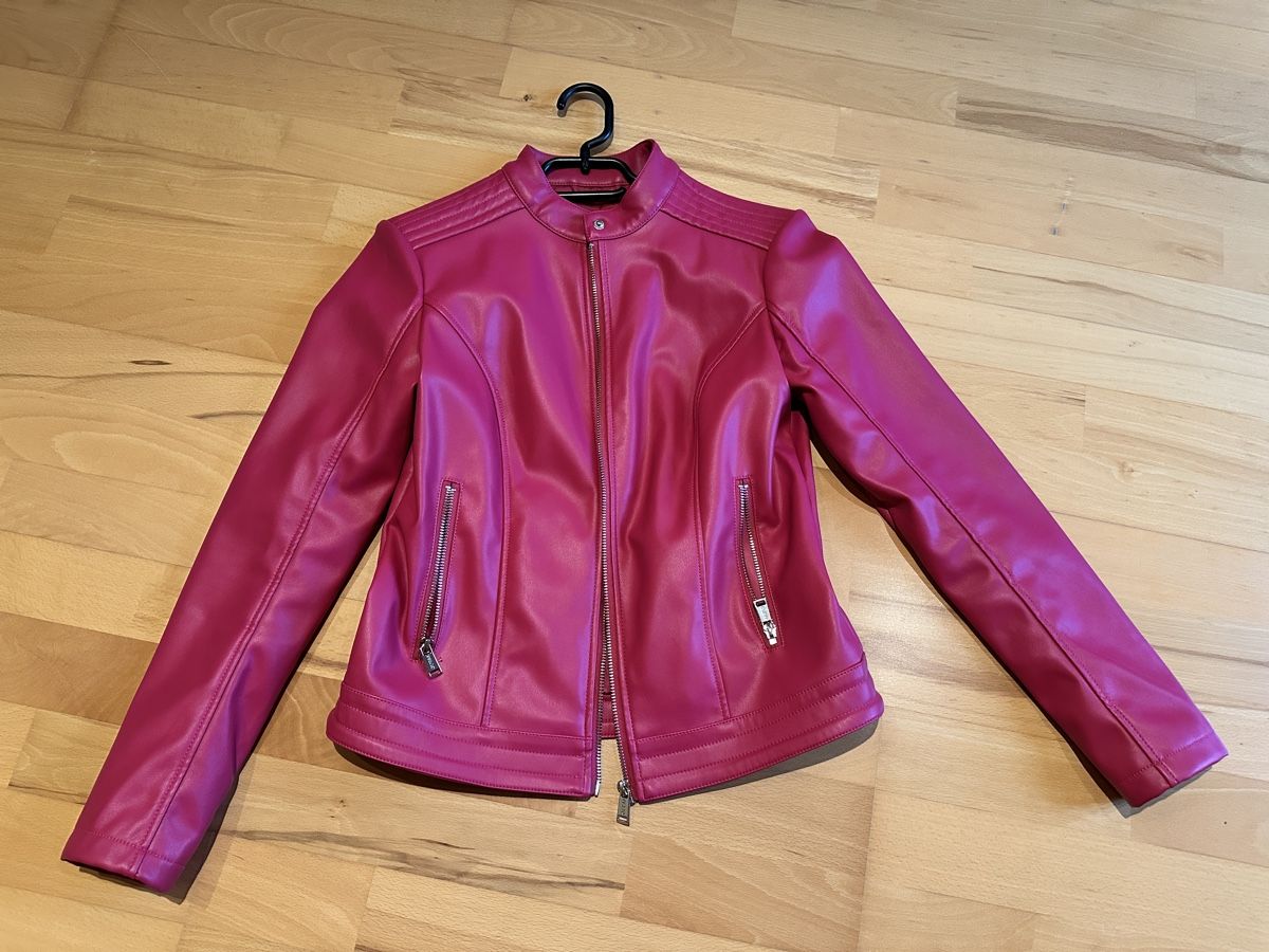 Guess Jacken: Jacke Guess Pink – Neu (gemäss Beschreibung) aus Benken ZH von eandras