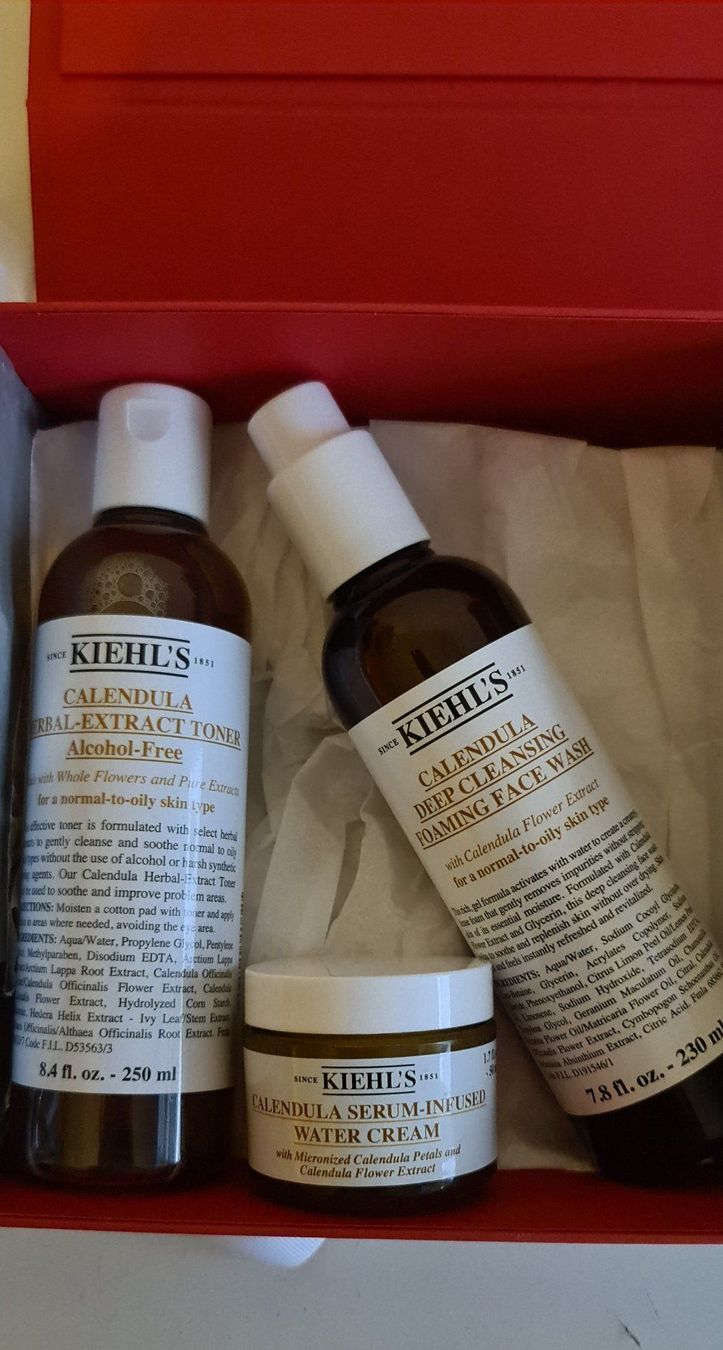 Kiehls Cura del viso: Coffret soin visage Kiehl's - neuf – Nuovo e nell'imballaggio originale da Genève venduto da Saleena 3