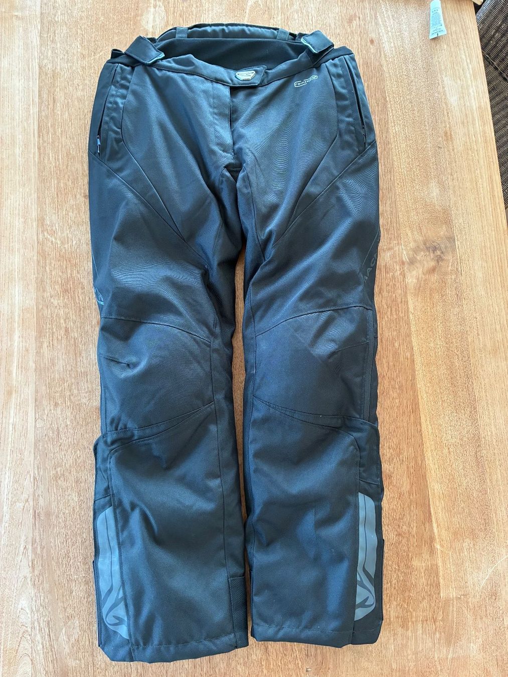 Completi & Tailleur: Macna Nova Ladies Motorcycle Jacket and Pants - Black/Grey – Nuovo (secondo la descrizione) da Altendorf venduto da SimonaL01 4