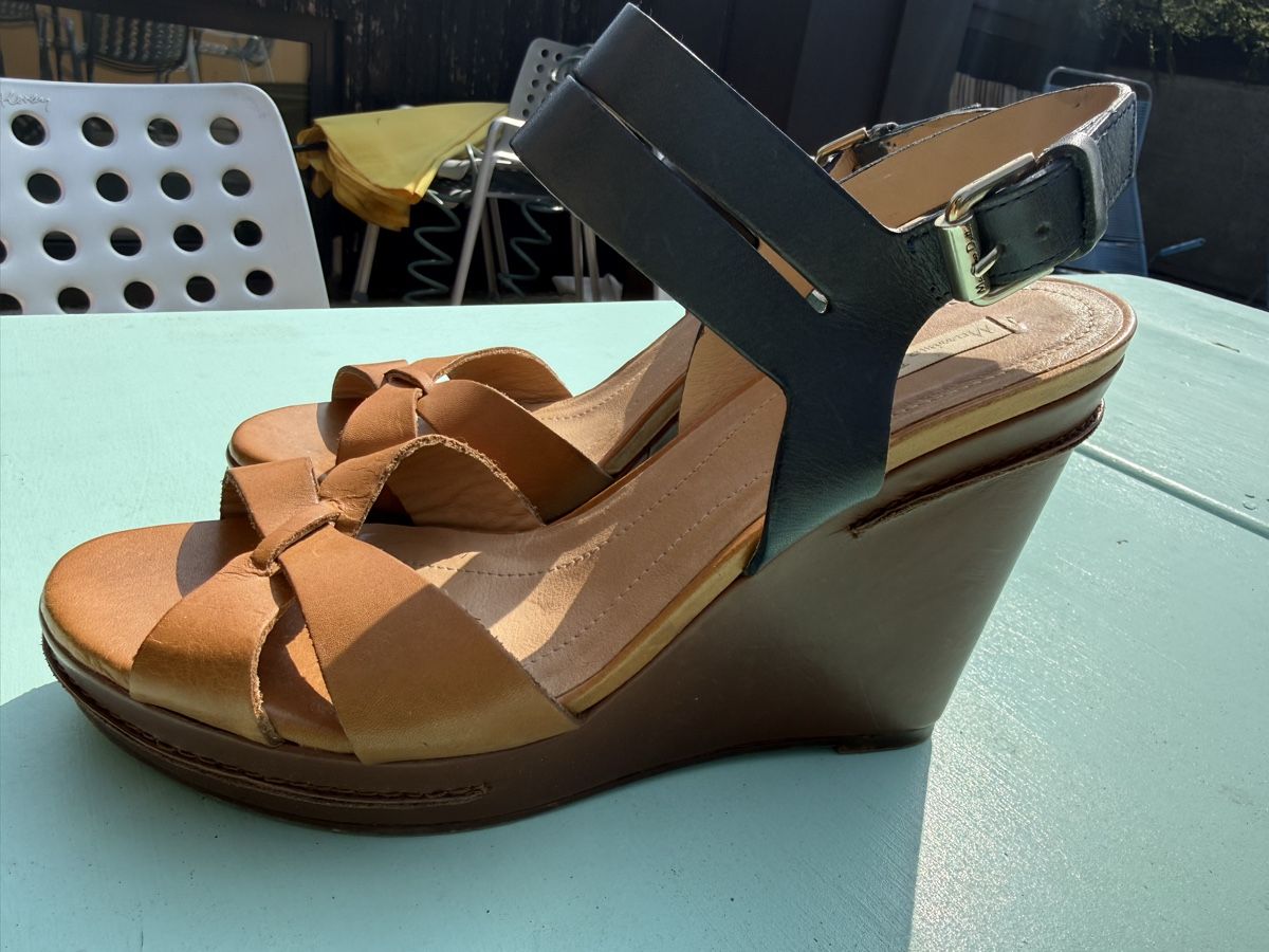 Massimo Dutti Scarpe da donna: Keilabsatz Sandalen Leder Grösse 40 Massimo Dutti – Usato da Maur venduto da Marie.5 2