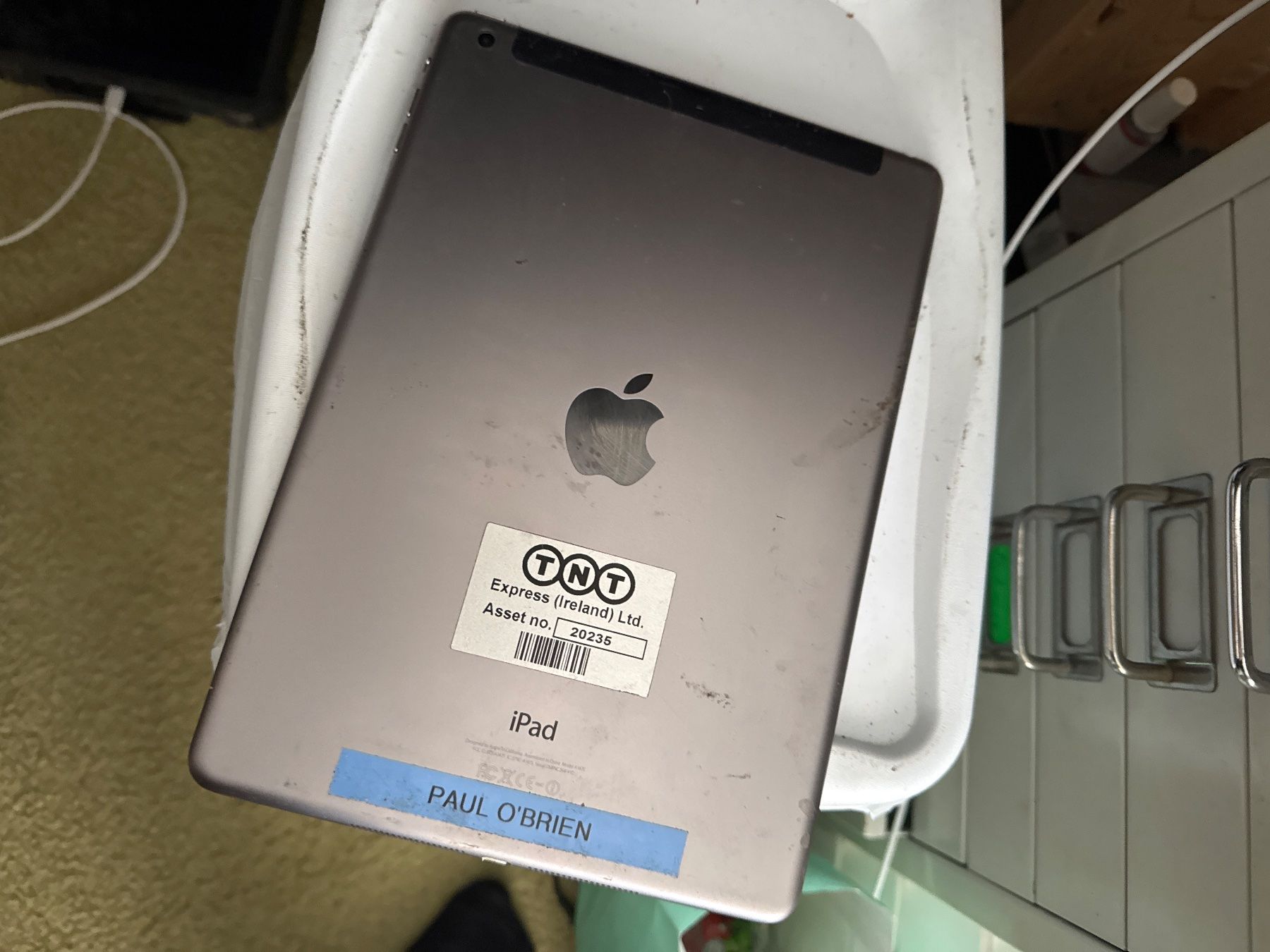 Apple Tablet PC: Ipad Air - A1475 - icloude - Display gut!!! – Difettoso da Olten venduto da HoYa01 2
