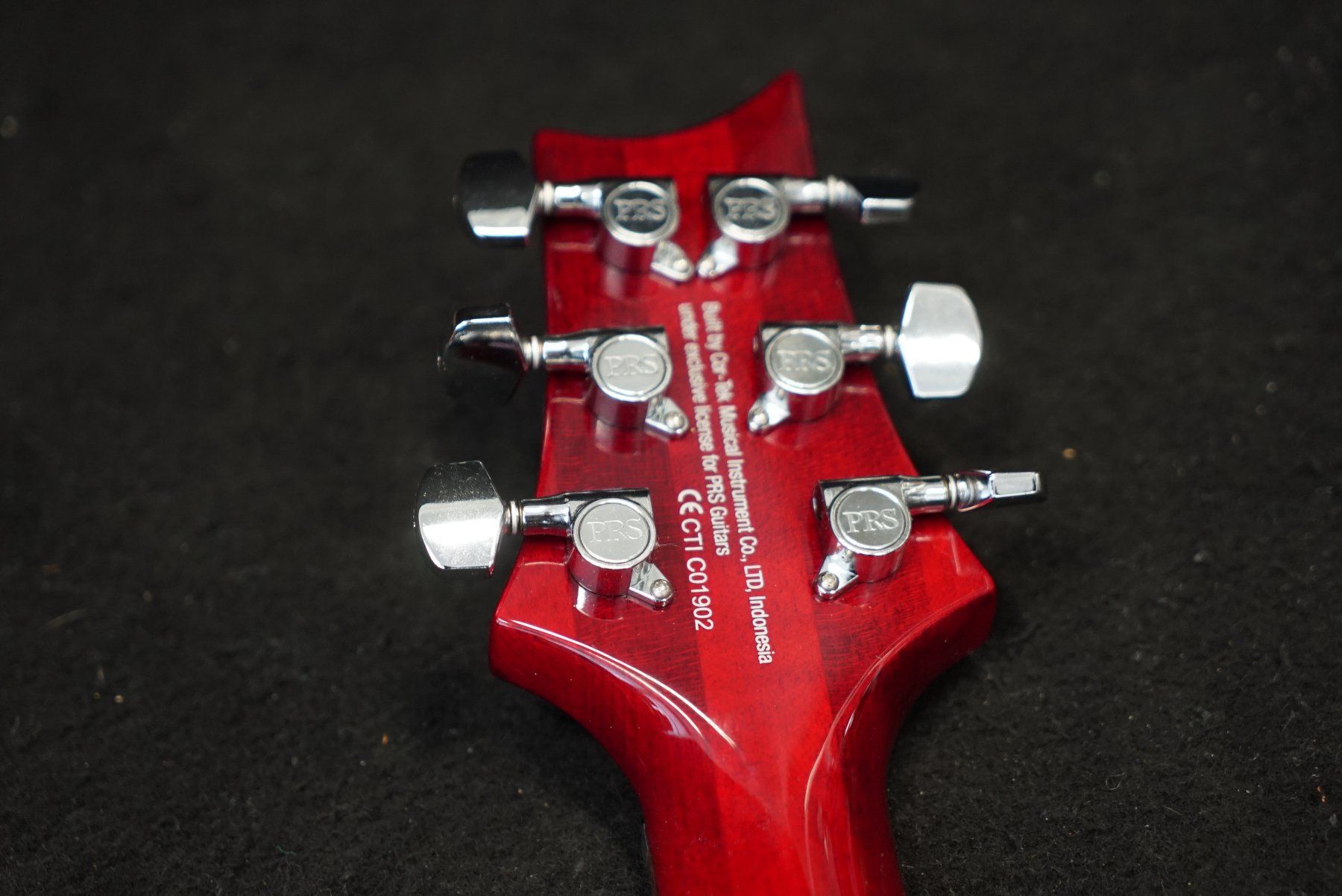 PRS Strumenti musicali: PRS SE Custom 24 Limited Edition in Charcoal Cherry Flame – Usato da Ortschwaben venduto da Musictrade 7