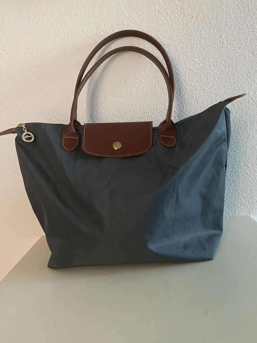 Longchamp Borse da donna: Longchamp le pliage grau – Usato da Biel-Benken BL venduto da PANORMUS