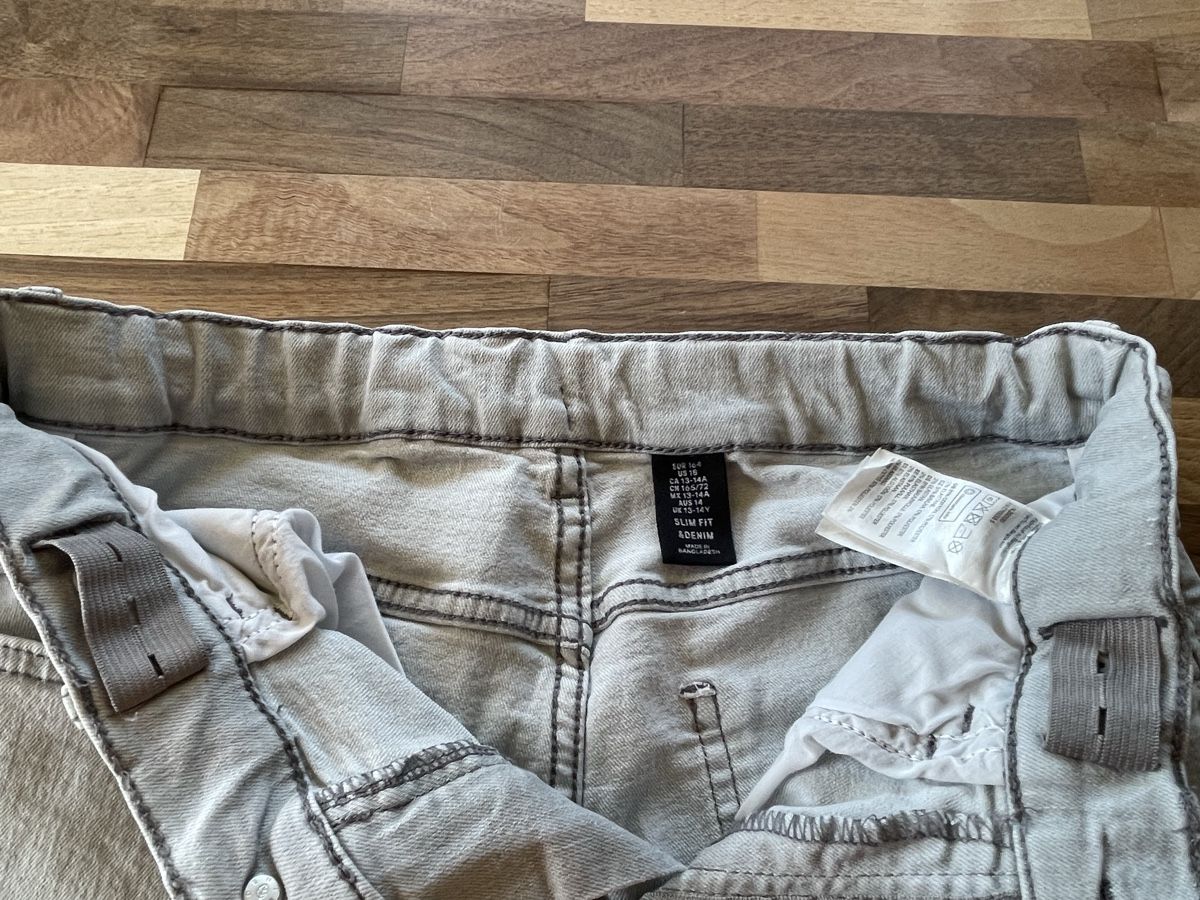 Pantaloni: Kurze Hose - Slim Fit & Denim – Usato da Wetzikon ZH venduto da Olivier70 2