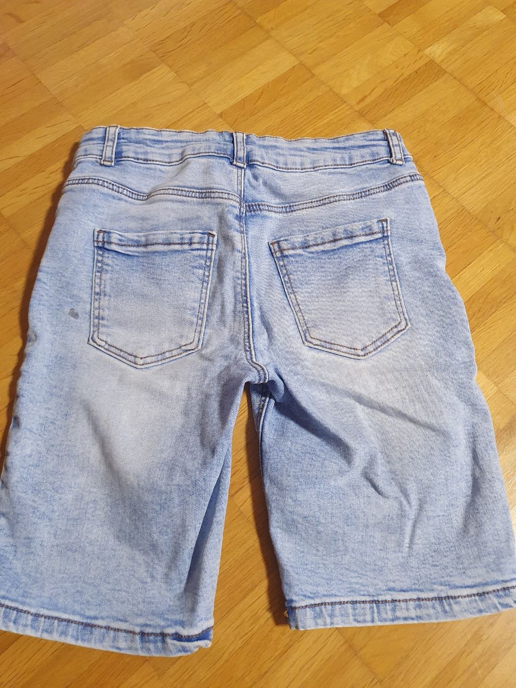 Primark Pantaloni: Jeans Short von Primark Grösse 146 – Usato da Rothenburg venduto da PHSKC 1